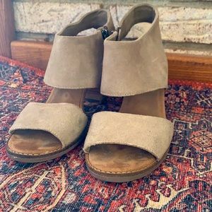 Toms Majorca Suede Block Heel